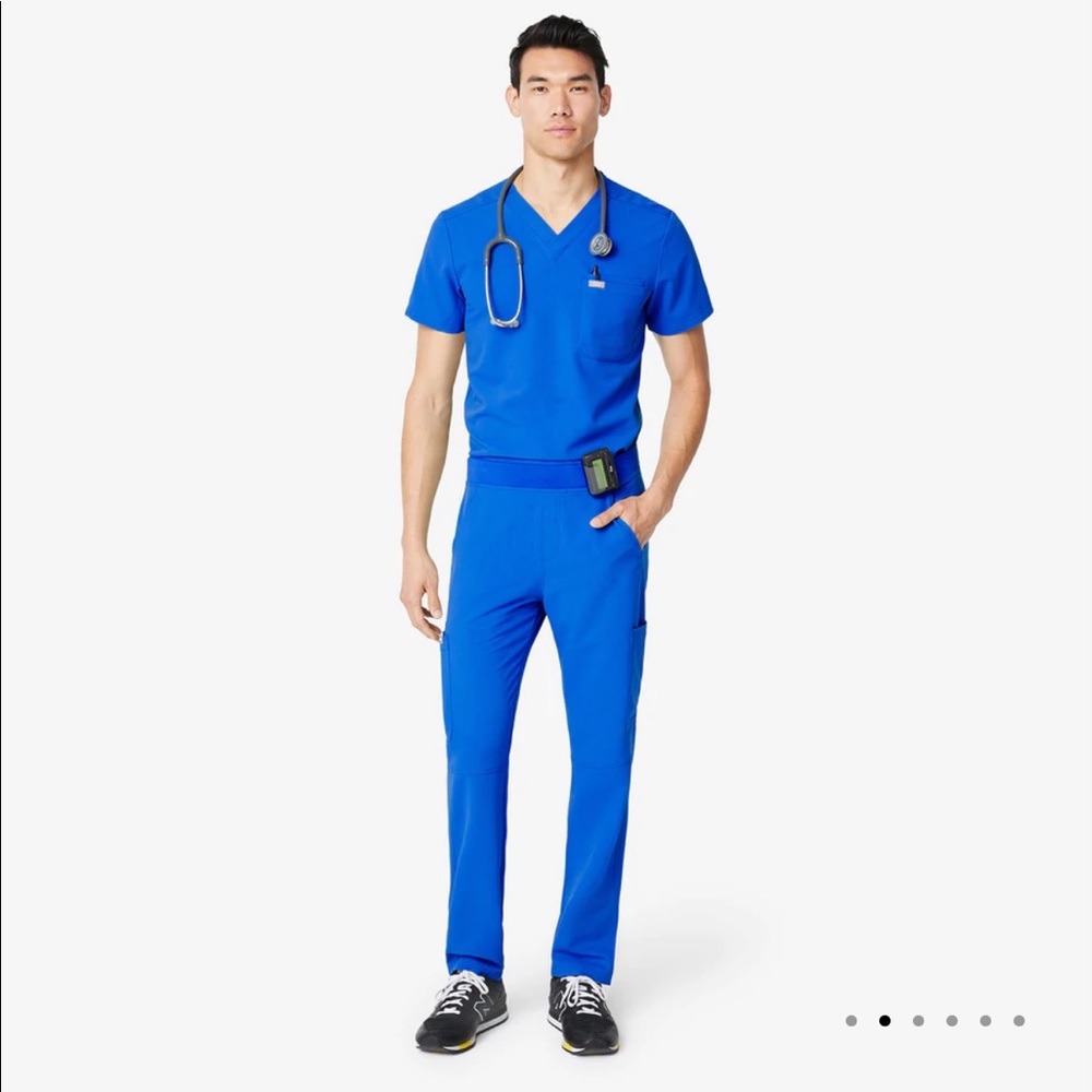 Figs Men’s Axim Cargo Scrub Pants